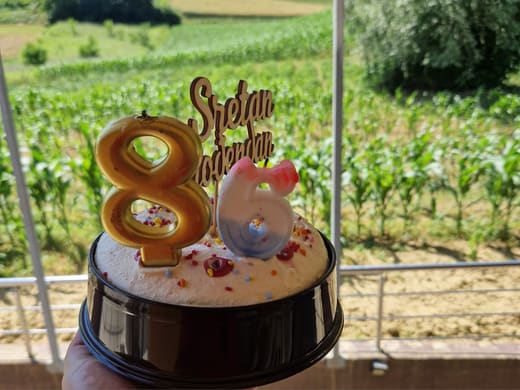 Svečana torta za 80. rođendan u Domu Golubić